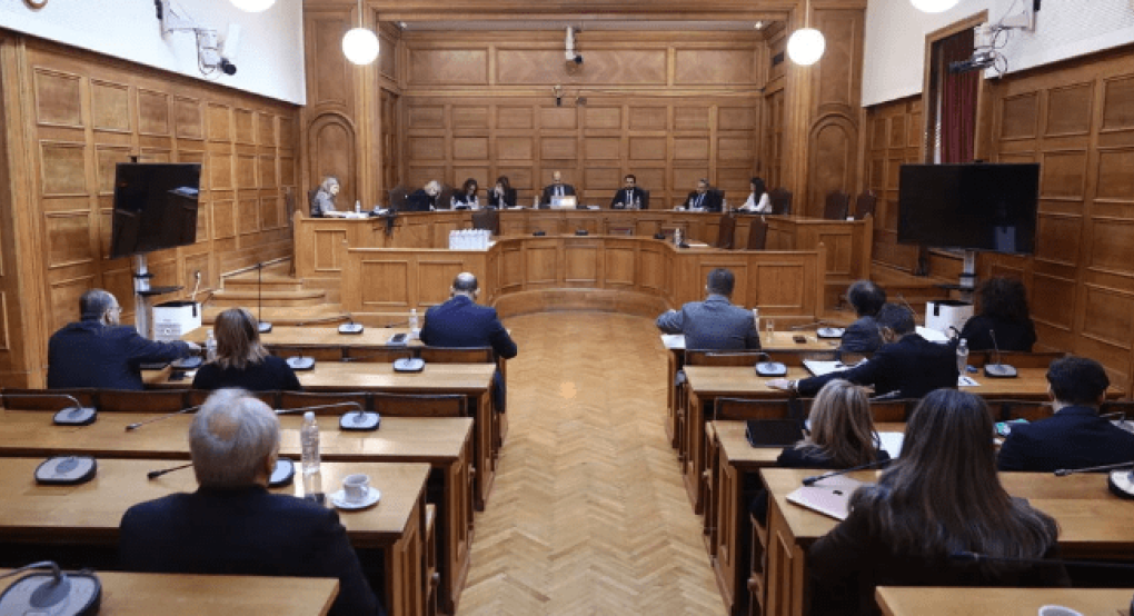 Προανακριτική για τον Κ. Αχ. Καραμανλή ζητά ο ΣΥΡΙΖΑ - Παρέδωσε το κατηγορητήριο στη Ν.Δ. Προανακριτική για τον Κ. Αχ. Καραμανλή ζητά ο ΣΥΡΙΖΑ - Παρέδωσε το κατηγορητήριο στη Ν.Δ.