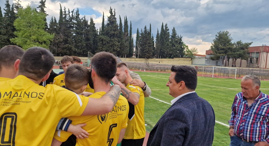 Γιάννης Τσεπκεντζής...δίπλα στον Άρη Νησιού Γιάννης Τσεπκεντζής...δίπλα στον Άρη Νησιού