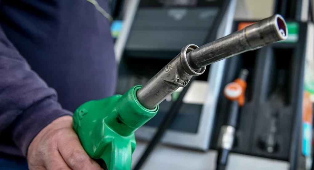 «Εκτόξευση» των τιμών στα καύσιμα – Πάνω από 2,30 ευρώ στα νησιά