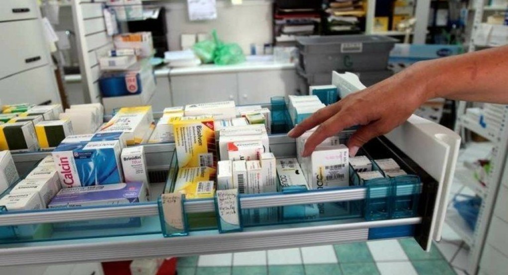 Φάρμακα – Τιμές: Βαθιά το χέρι στην τσέπη έβαλαν και το 2023 οι πολίτες