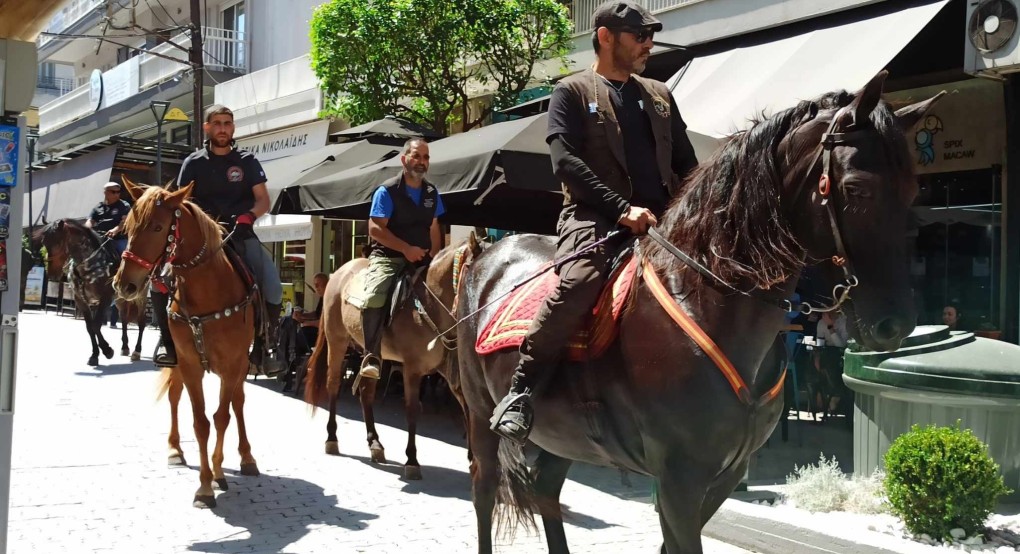 Γέμισε καλπασμούς ο Πεζόδρομος των Γιαννιτσών (φώτος)