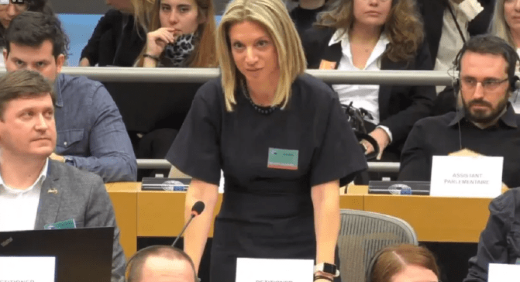 Βαριές αιχμές για την προαγωγή της Γ. Αδειλίνη απ' τη Μ. Καρυστιανού Βαριές αιχμές για την προαγωγή της Γ. Αδειλίνη απ' τη Μ. Καρυστιανού