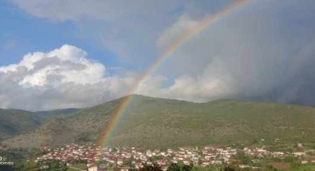 Όταν το ουράνιο τόξο αγκάλιασε το Θεοδωράκι Πέλλας! (φώτος, video)