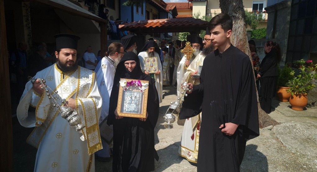 Στα 37 Μοναστήρια με την σκληρή γραμμή η Αγία Τριάδα Εδέσσης  και το Ησυχαστήριο στο Άνυδρο