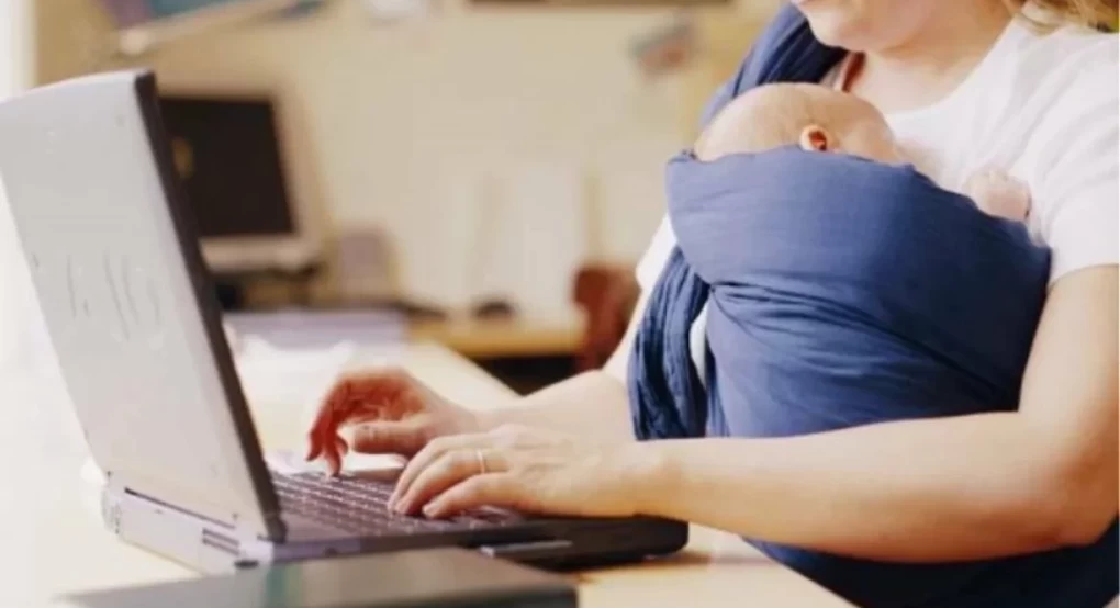 Επίδομα μητρότητας για μη μισθωτές: Ανοιχτές οι αιτήσεις