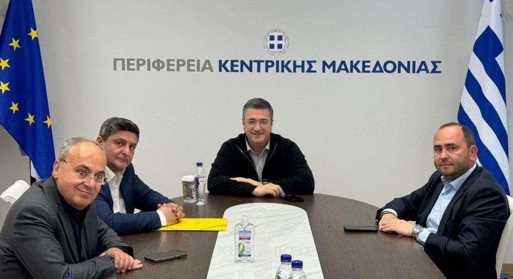 Λάκης Βασιλειάδης: Συνάντηση στην Περιφέρεια για ζητήματα του Λουδία και του Δήμου Πέλλας Λάκης Βασιλειάδης: Συνάντηση στην Περιφέρεια για ζητήματα του Λουδία και του Δήμου Πέλλας