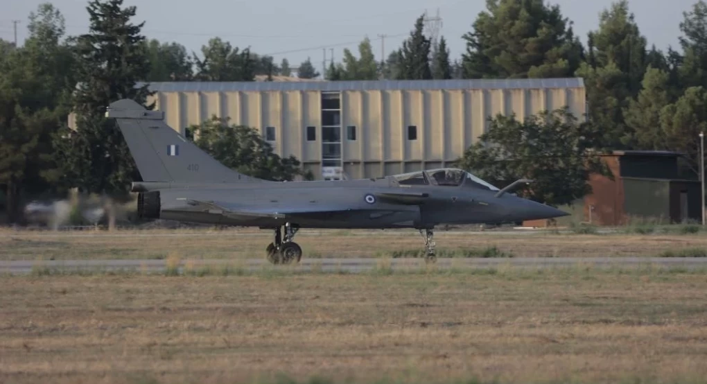 Eπισμηνίας βρέθηκε νεκρός στην 114 ΠΜ στην Τανάγρα Eπισμηνίας βρέθηκε νεκρός στην 114 ΠΜ στην Τανάγρα