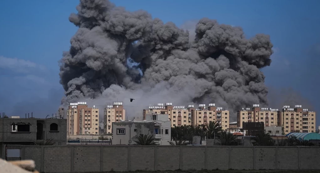 Σφοδροί βομβαρδισμοί στη Γάζα, «τελευταία ευκαιρία» στο Κάιρο – Κορυφώνεται η αγωνία για τη Ράφα