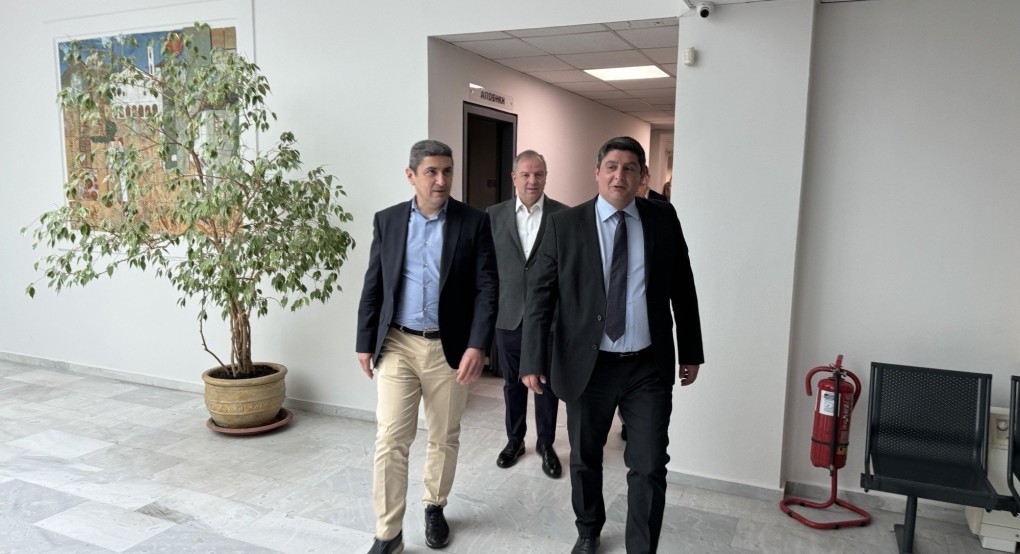 Τετ α τετ Αυγενάκη-Φουντουκίδη στο Δημαρχείο Γιαννιτσών Τετ α τετ Αυγενάκη-Φουντουκίδη στο Δημαρχείο Γιαννιτσών
