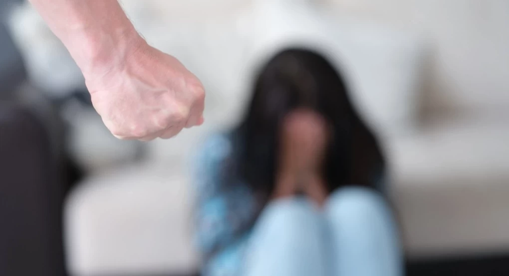 Ενδοοικογενειακή βία: Έξαρση σε περιστατικά τις ημέρες του Πάσχα - Έγιναν 752 καταγγελίες και 278 συλλήψεις