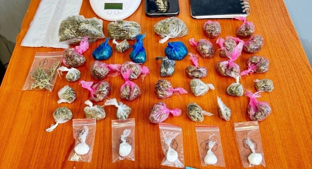 Συνελήφθη άτομο για διακίνηση και κατοχή ναρκωτικών ουσιών-Κατασχέθηκαν 39 συσκευασίες με κάνναβη και κοκαΐνη