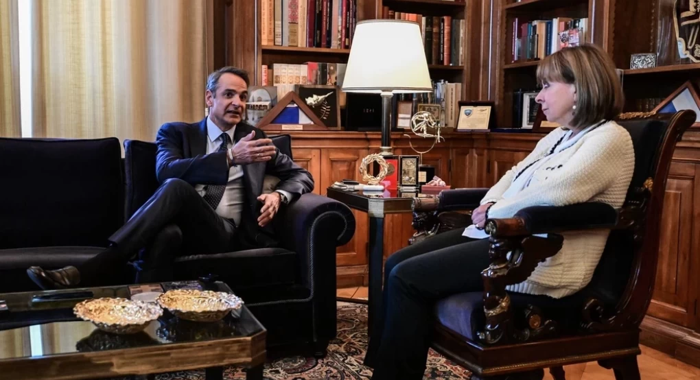 Άνοιξε τα χαρτιά του ο πρωθυπουργός – Το «παράθυρο» σε μια νέα θητεία Σακελλαροπούλου και το πολιτικό του μέλλον