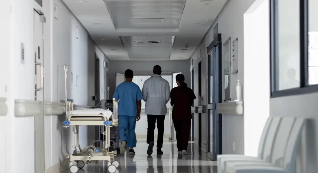 Νέοι διοικητές: Τι καθυστερεί την επιλογή και τοποθέτησή τους στα νοσοκομεία