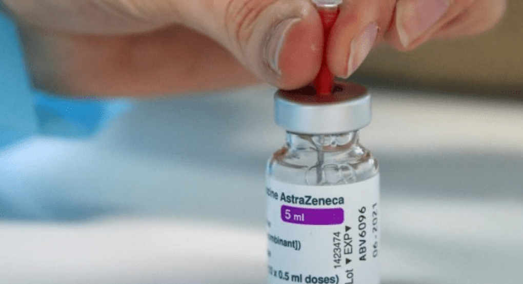 Ανοίγουν στόματα: Ραγδαίες εξελίξεις με το εμβόλιο της AstraZeneca