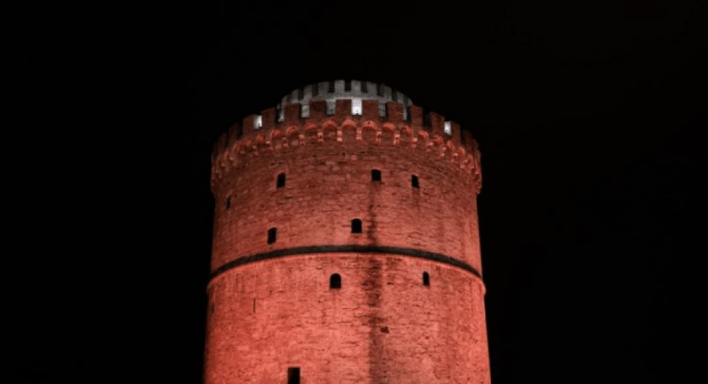 Στα κόκκινα την Τετάρτη ο Λευκός Πύργος Στα κόκκινα την Τετάρτη ο Λευκός Πύργος