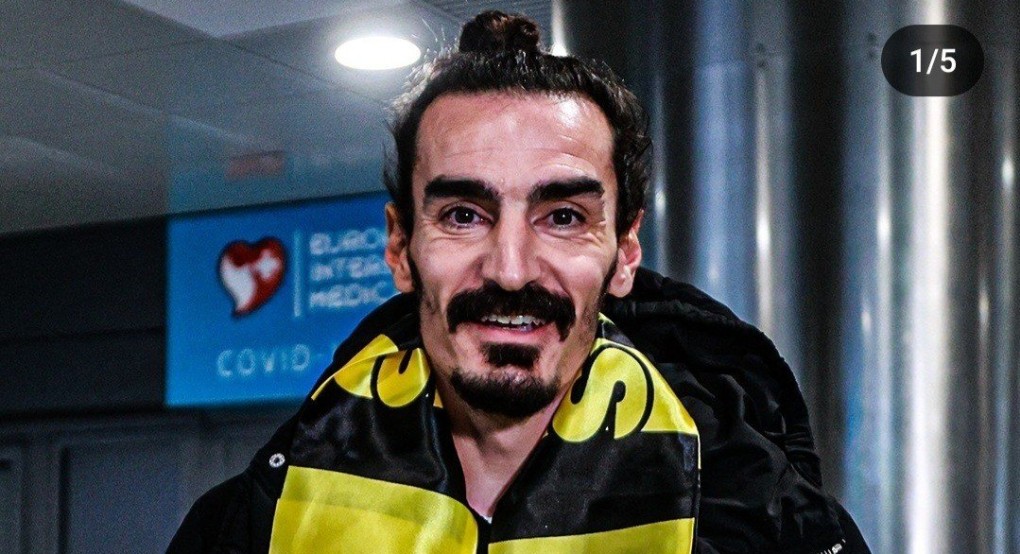 Αντίο Λαζάρου με επίθεση σε Μάντζιο