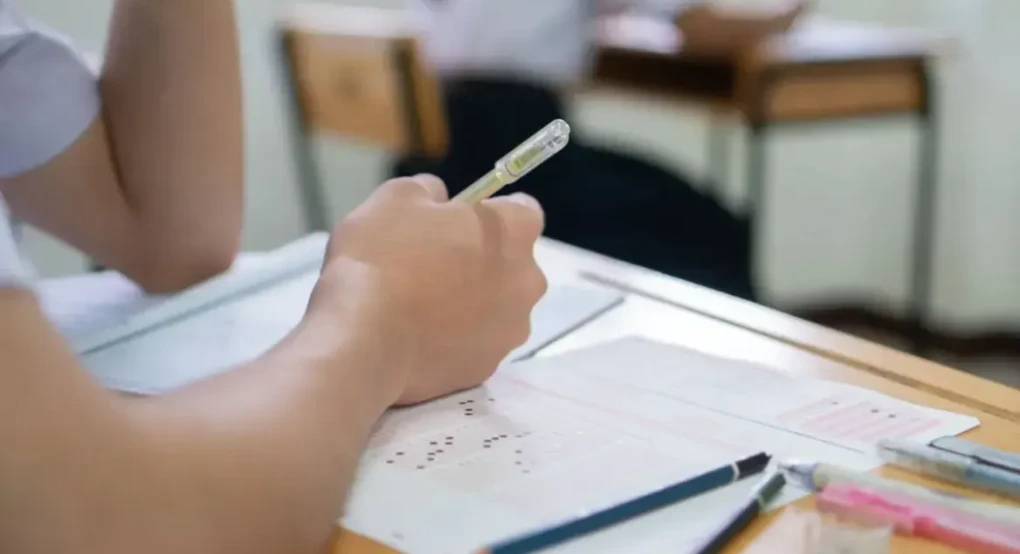 PISA: Σήμερα οι εξετάσεις - Συμμετέχουν 12.000 μαθητές από 660 σχολεία σε όλη την Ελλάδα