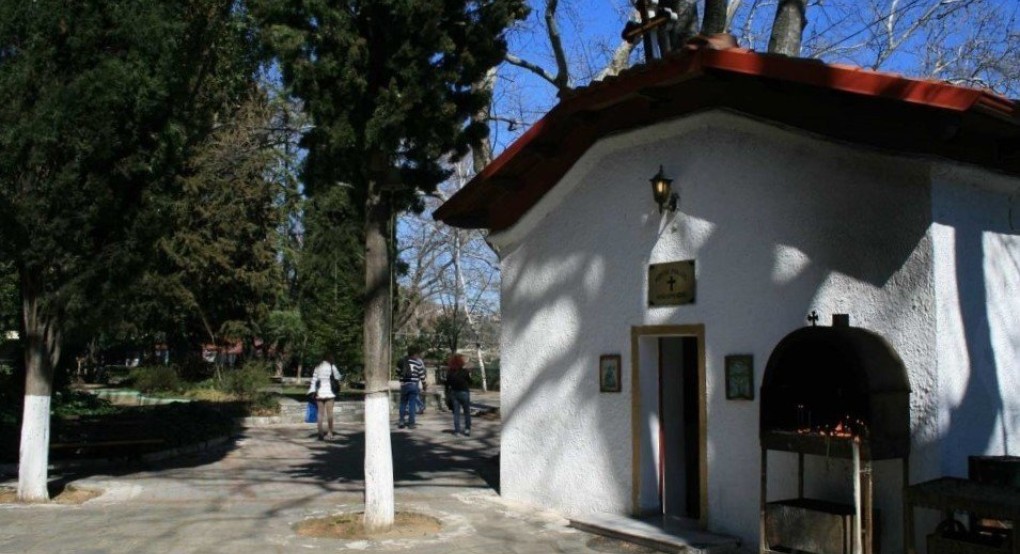 Πανηγυρίζει το Εκκλησάκι της Αναλήψεως στην Έδεσσα Πανηγυρίζει το Εκκλησάκι της Αναλήψεως στην Έδεσσα