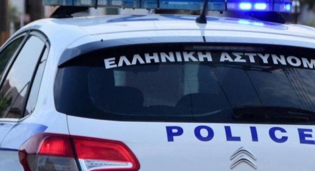 Βόλος: 54χρονος τρομοκρατούσε με αυτοσχέδιο δρεπάνι γείτονες και απειλούσε αστυνομικούς Βόλος: 54χρονος τρομοκρατούσε με αυτοσχέδιο δρεπάνι γείτονες και απειλούσε αστυνομικούς