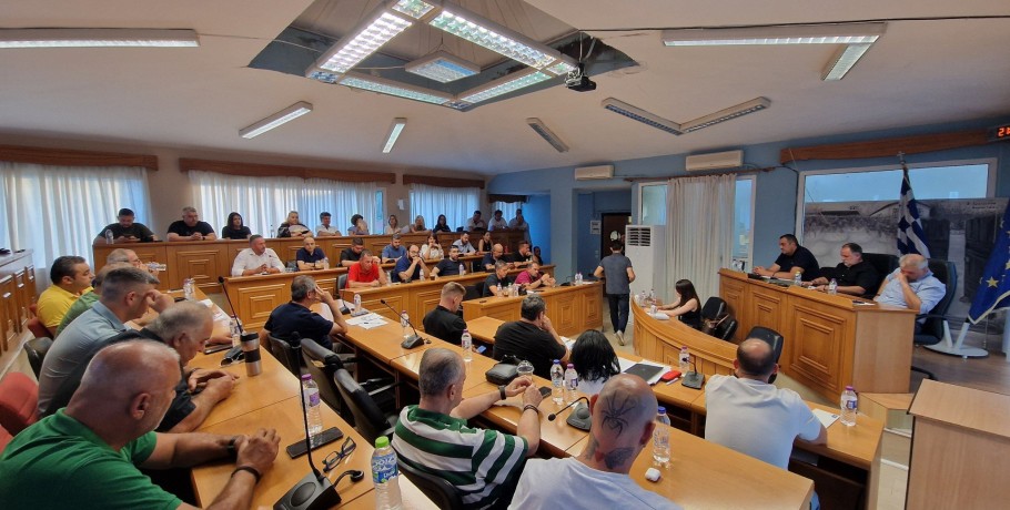Αλμωπία: Μαραθώνια συνεδρίαση με εντάσεις