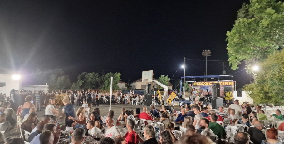 Πλήθος κόσμου στα 14α  Ριζοχωρίτικα