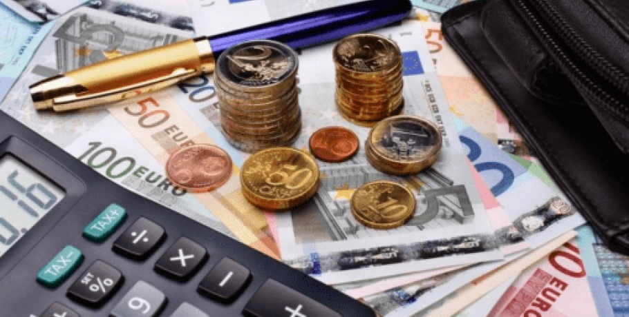Τριπλή ανάσα για τους ελεύθερους επαγγελματίες: Αυτές είναι οι αλλαγές που εξετάζονται στα τεκμήρια
