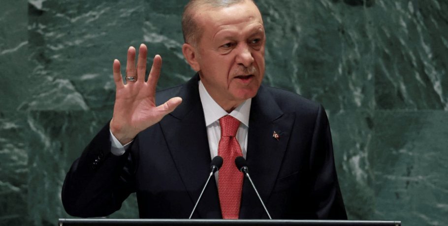 Ο Ερντογάν απειλεί το Ισραήλ και παρομοιάζει τον Νετανιάχου με τον Χίτλερ