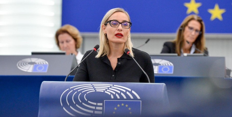 Παρέμβαση της Ε. Μελέτη για τη ριζοσπαστικοποίηση των νέων μέσω των social media