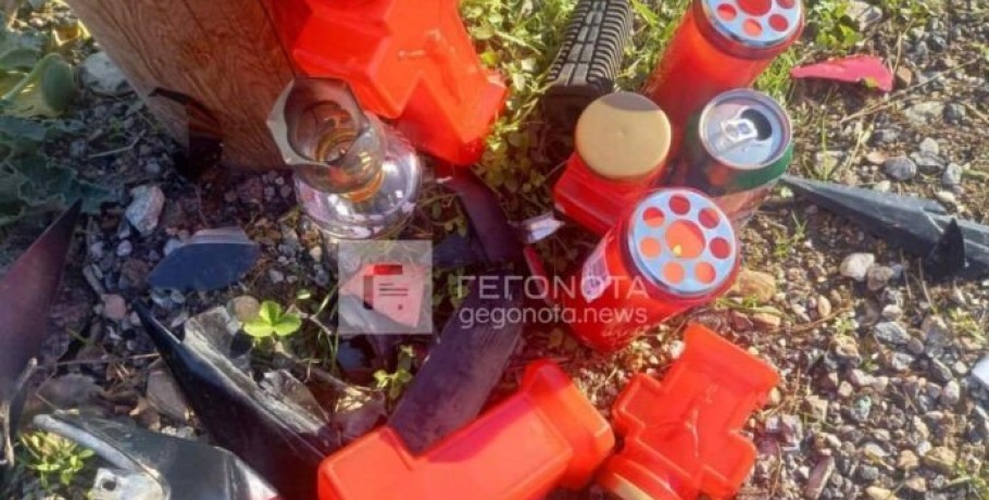 Αργαλαστή: Σπαρακτικές σκηνές στο σημείο της τραγωδίας – Φίλοι του Νίκου άναψαν κεριά (εικόνες)