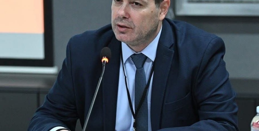 Κώστας Λυκοστράτης: «...να κάνεις αυτό που αξίζει να γραφεί, και να γράφεις αυτό που αξίζει να διαβαστεί».