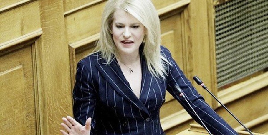 Θεοδώρα Τζάκρη - Τα στρατόπεδα των Γιαννιτσών να αποδοθούν πλήρως στους πολίτες
