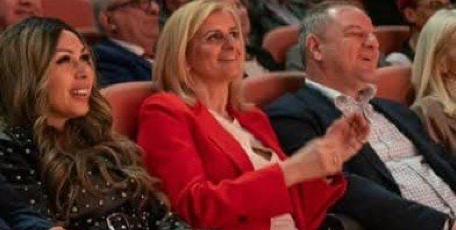 Ο Διονύσης Σταμενίτης και η Γεωργία Γκίκα Σταμενίτη στη Συναυλία της Συμφωνικής Ορχήστρας του Yale στα Γιαννιτσά