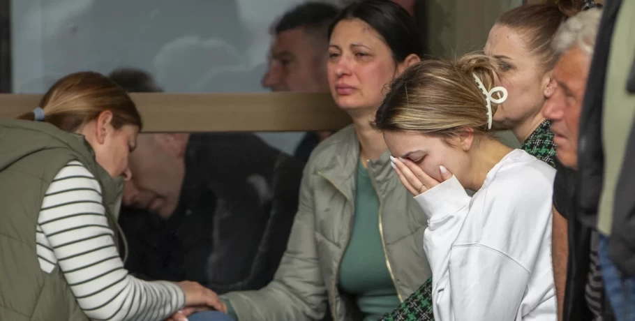 Σκόπια : Τουλάχιστον 20 συλλήψεις για τη φονική φωτιά στην ντισκοτέκ