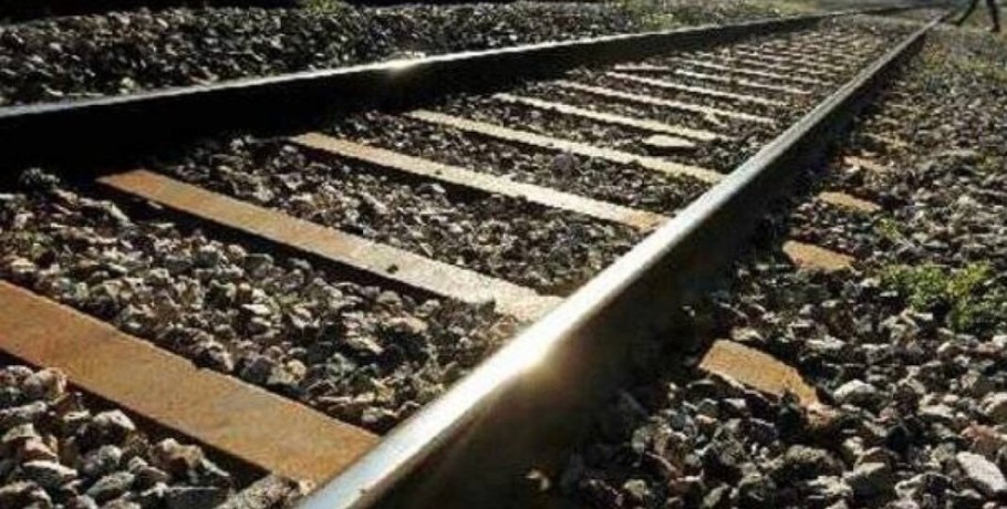 Γ.Γ. Εργαζομένων ΟΣΕ για παράσυρση παιδιού από τρένο: «Άνοιξαν τρύπα τα παιδιά για να πηγαίνουν στο σχολείο πιο σύντομα»