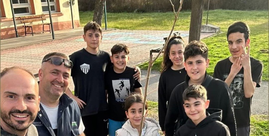 Δενδροφύτευση στο Ριζοχώρι Αλμωπίας: Μαθητές, Τοπική Κοινότητα και Δήμος Ενώνουν Δυνάμεις