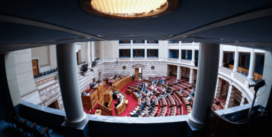 Κρίσιμη εβδομάδα στη Βουλή για τα Τέμπη και στο «βάθος» πρόταση δυσπιστίας