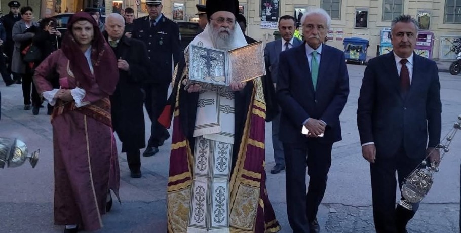 Υποδοχή του Τίμιου Σταυρού των Μεγαλοκομνηνών στη Δράμα