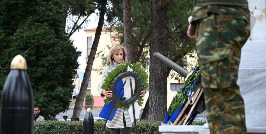 Η Περιφερειάρχης Κεντρικής Μακεδονίας Αθηνά Αηδονά στις εκδηλώσεις για την 25η Μαρτίου