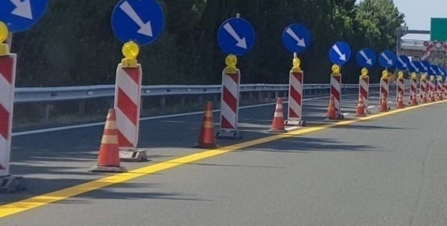 Εργασίες τοποθέτησης στηθαίων ασφαλείας στην Εθνική Οδό 2 Θεσσαλονίκης – Έδεσσας από την Περιφέρεια Κεντρικής Μακεδονίας