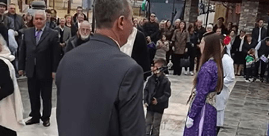 Ανατριχίλα με την Γιαννιτσώτικη ιαχή "ΠΙΟ ΔΥΝΑΤΑ!" στους Ευζώνους (pic, video)