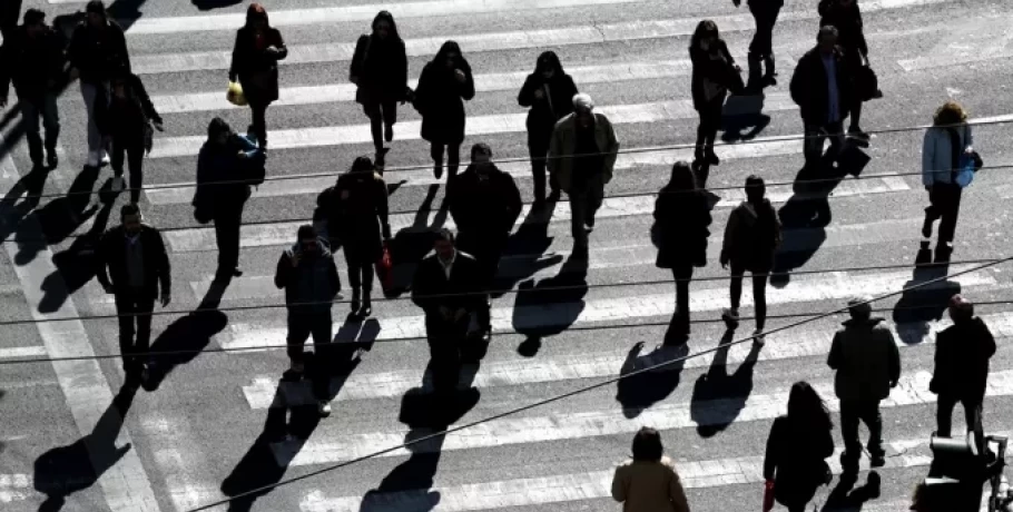 Νέα αύξηση κατώτατου μισθού: Στα 880 ευρώ από 1η Απριλίου – Όλες οι αλλαγές σε μισθούς και επιδόματα