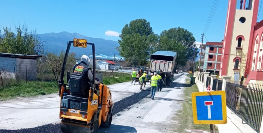 Ξεκίνησε η ασφαλτόστρωση στην περιοχή του Αγίου Αντωνίου – Σε εξέλιξη η αποκατάσταση του έργου της ΔΕΥΑΑ