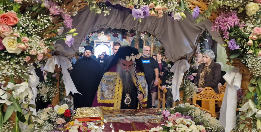 Ξεκίνησε η Ακολουθία του Επιταφίου στον Ιερό Ναό Αγίων Νικάνδρου και Ιωαννικίου Αριδαίας