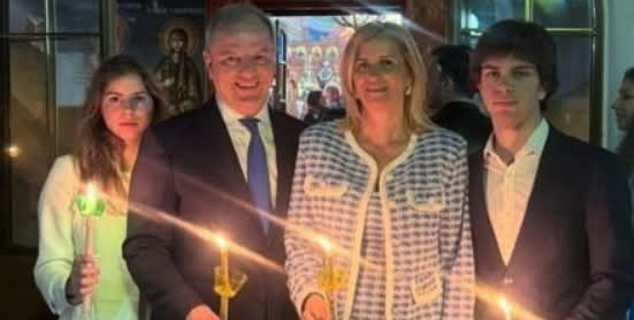 Ο Διονύσης Σταμενίτης γιόρτασε την Ανάσταση οικογενειακά