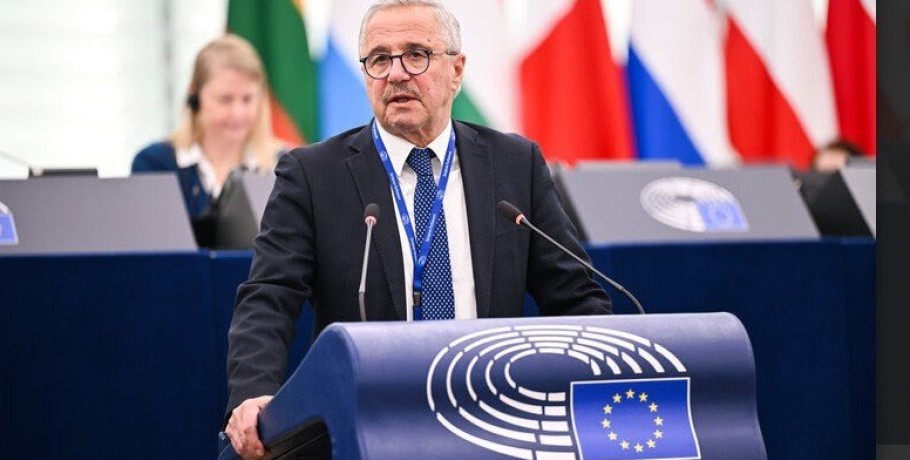 Γ.  Μανιάτης: «Σε κίνδυνο η ελληνική επιτραπέζια ελιά – Ώρα για άμεση παρέμβαση της Κομισιόν»