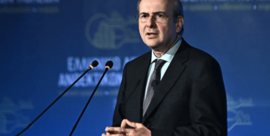 Κ. Χατζηδάκης: Δευτερογενείς οι συνέπειες των δασμών στην ελληνική οικονομία – Μειώσεις φόρων για όλους τους συνεπείς φορολογούμενους τον Σεπτέμβριο