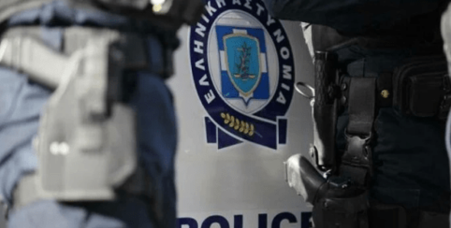 Πήγε να βάλει 9 λαθρομετανάστες εντός χώρας