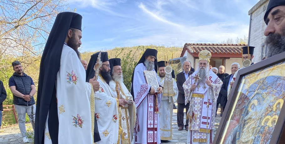 Πασχαλινές Ιερές Ακολουθίες στην Ιερά Μονή Αρχαγγέλου Μιχαήλ Αλμωπίας