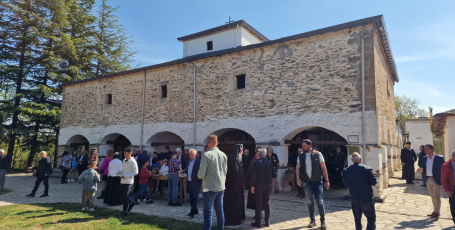 Πανηγυρικός Εορτασμός στην Ιερά Μονή Αρχαγγέλου Μιχαήλ Αλμωπίας την Τρίτη ημέρα του Πάσχα