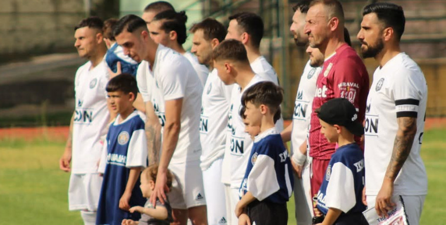 Η ομάδα της Σκύδρας στην ολοκλήρωση των υποχρεώσεών της στον τελικό Κυπέλλου ΕΠΣ Πέλλας